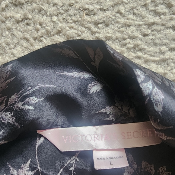 Victoria's Secret PJ set - Picture 2 of 2